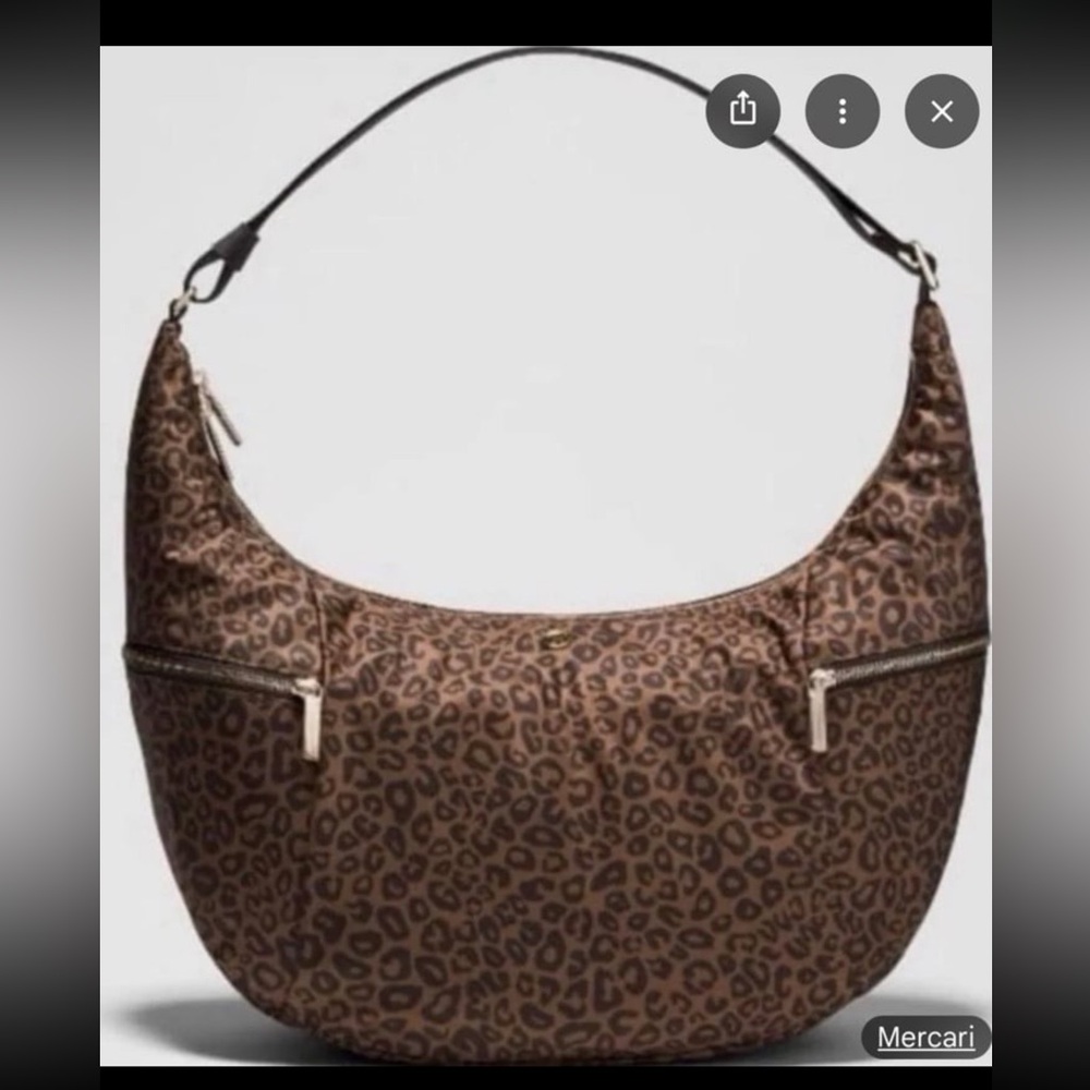 Authentic Lululemon 6L slouchy shoulder bag in leopard print